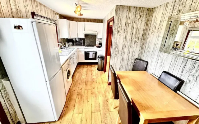 Pet Friendly - 6 Guests - Haven Lakeland