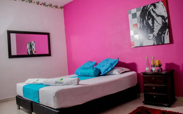 Hotel Paradise La 33