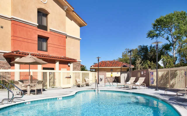 Hampton Inn & Suites Thousand Oaks, CA