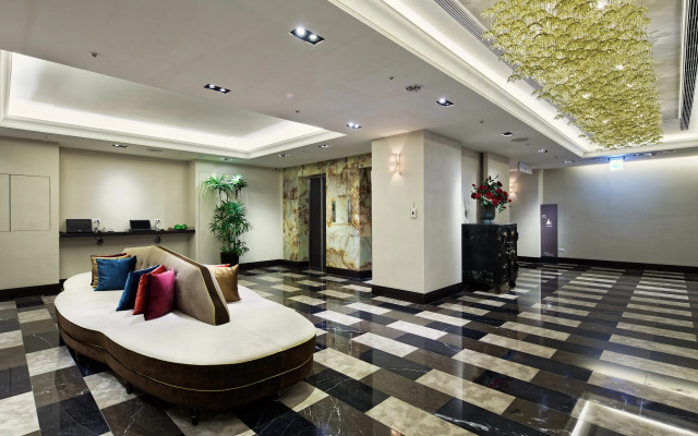 53 Hotel