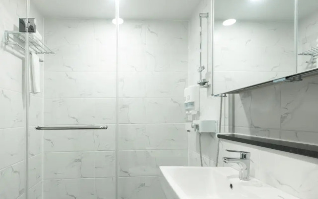 Miami Jeongseon Hotel
