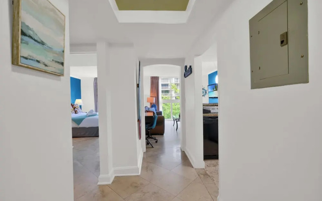 Relaxing Condo with Free Parking
