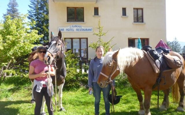 Le Blanchon Hotel