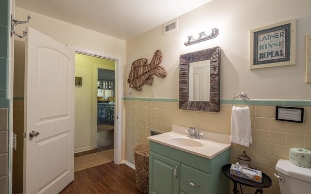 Sunset Lake Haus by RedAwning