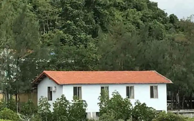 Banh Sua Island Stay