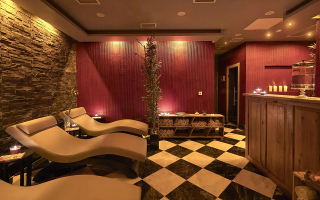 Alachi Hotel