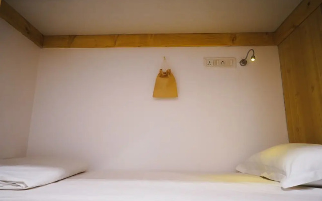 Nap Manor Hostels