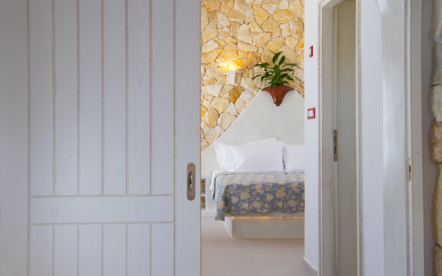 Starlight Luxury Seaside Villa & Suites