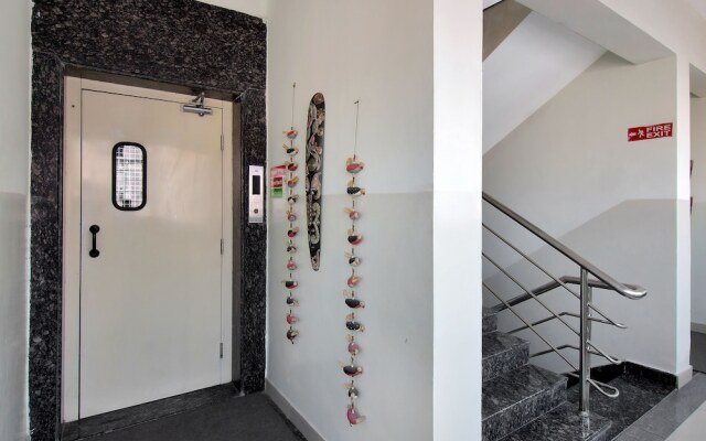 OYO 20008 SilverKey Madhapur