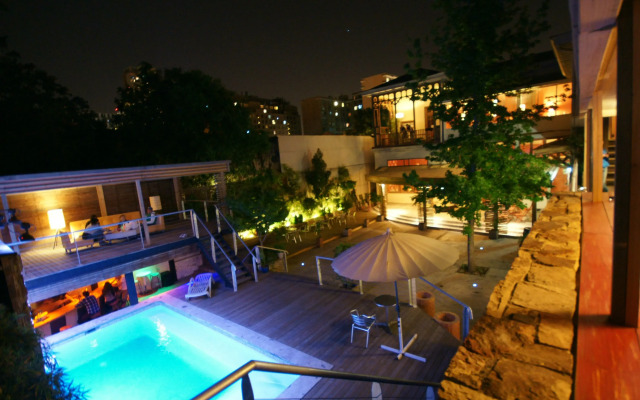 Happy House Hostel