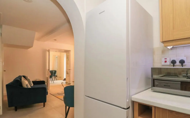 4 Noel Court