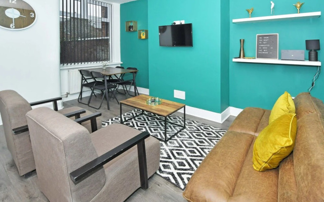 Townhouse @ 202 Walthall Street Crewe