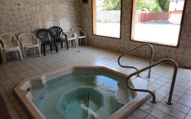 Falcon Resort