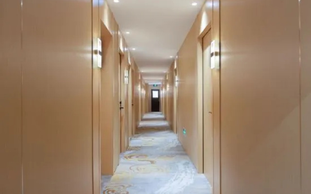 Shanghai Comet Hotel