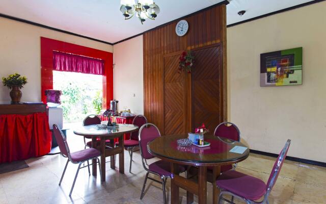 RedDoorz @ Kemang Selatan