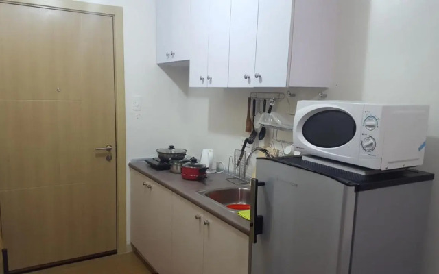 Staycation at Grace Condo Near BGC