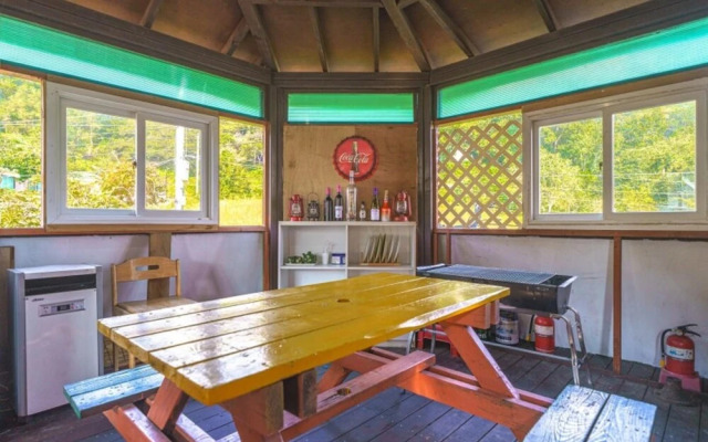 Ganghwado Pine Tree Pension
