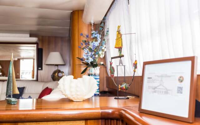 Salt Dancer Mega Yacht Vacation