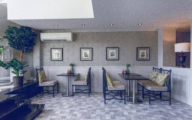 Club Tree Hotel