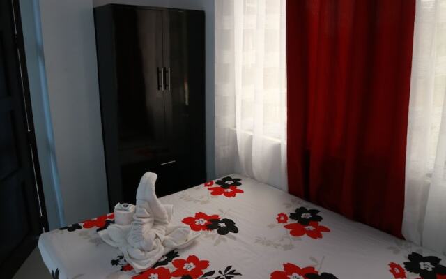 Chelle's Apartelle - Inn
