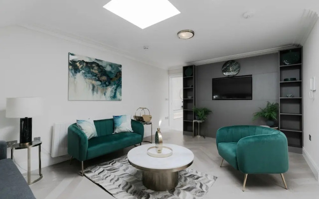 Luxury Apartments Near Harrods and the Science Museum