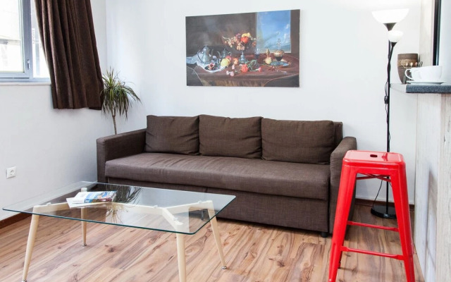Modern-deluxe central apt in Athens