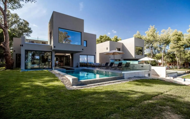 Luxury Villa Mon II Vassilikos