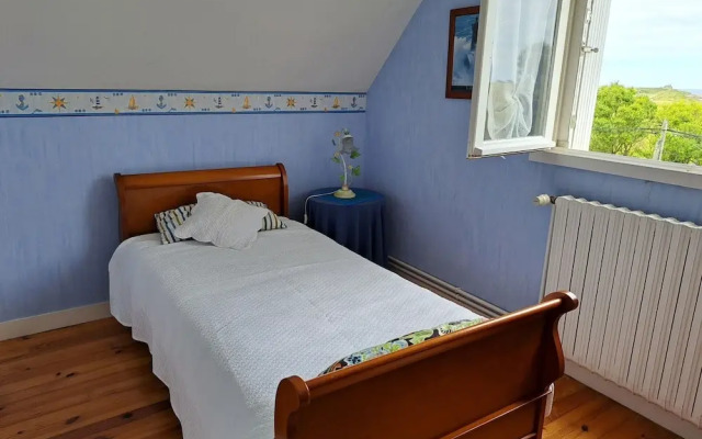 House in Treompan Near Sandy Beach