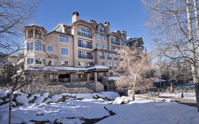 26 Avondale Lane. 3 Bedroom Condo by RedAwning