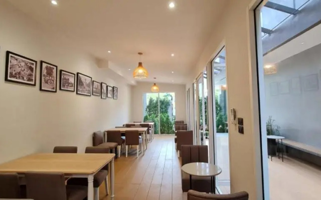 35 Bow Hotel
