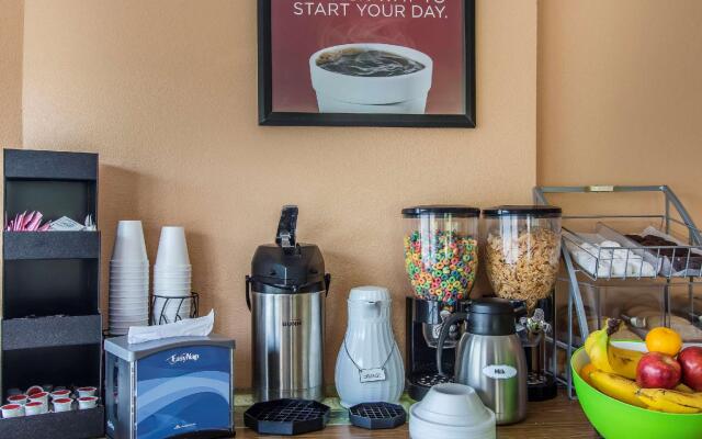 Econo Lodge Cornersville