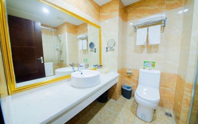 Huanggang Delphi Sanqing Business Hotel