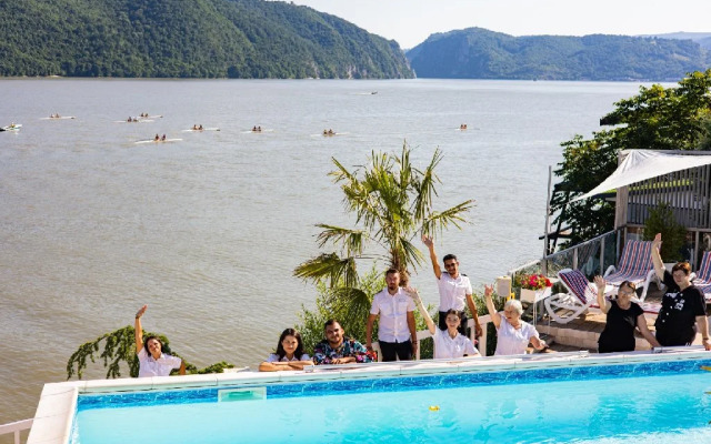 . RIVIERA 990 - Camere de Inchiriat