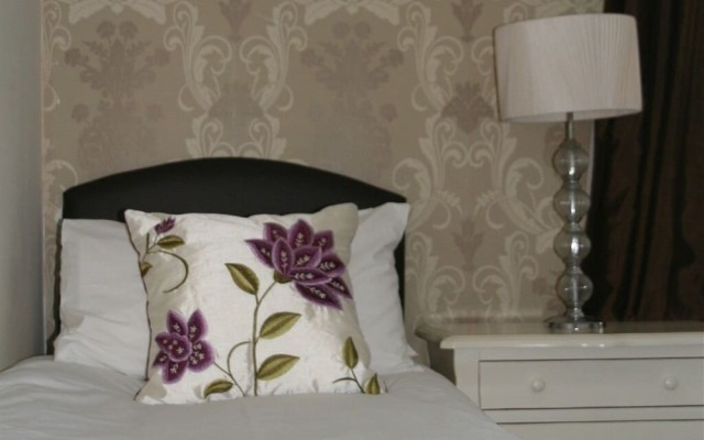Manor House, Felpham Serviced Apartments