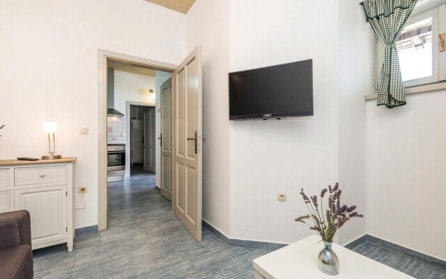 Beautiful Home in Lovran With Wifi and 2 Bedrooms
