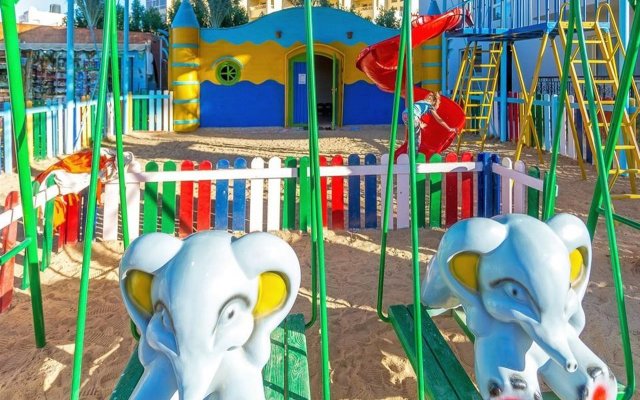 Le Jardin Aqua Park Resort