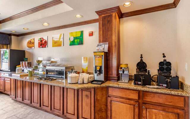 Quality Inn & Suites