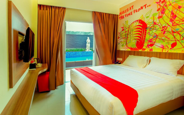 Front One Hotel Purwodadi