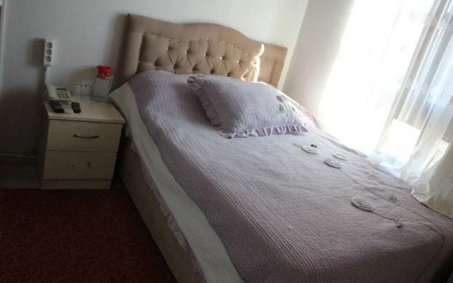 Urla Tarihi Han Otel