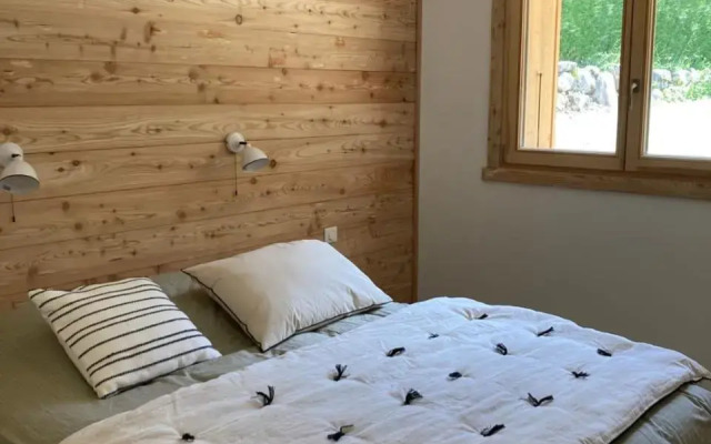Semi Detached Chalet For 8 With Balcony & Garden