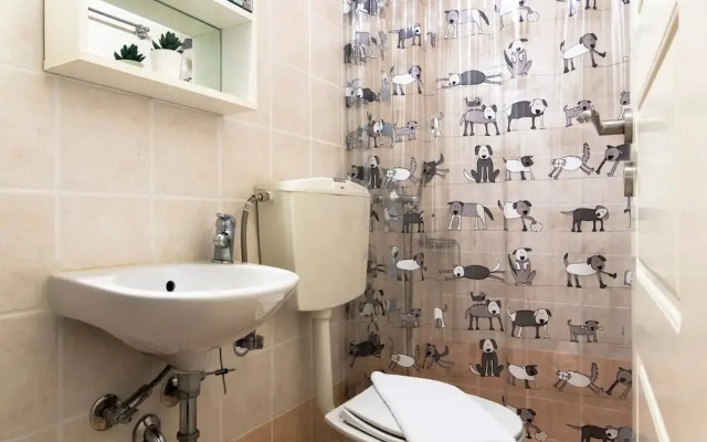 Spacious 2 Bedroom Apartment In Thessio