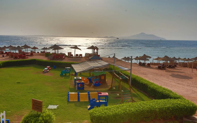 Charmillion Sea Life Resort