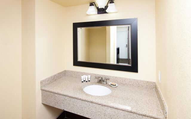 GuestPlace Inn & Suites