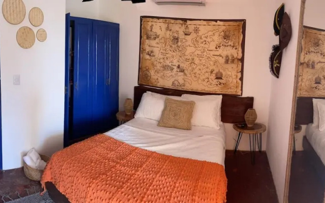Studio 27 Colonial