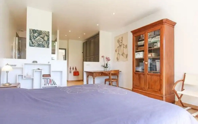 Inviting Holiday Home in Grimaud With Private Pool