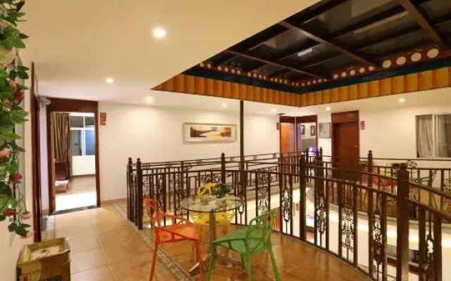 Here Inn (Siguniangshan Changpinggou Scenic Area)