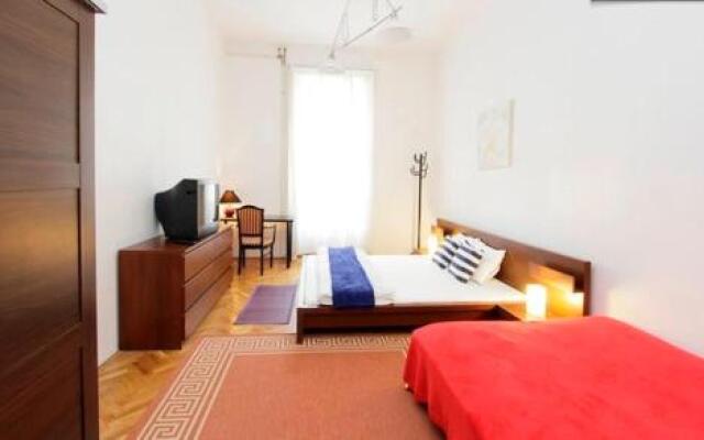 D.five Pretty Apartment