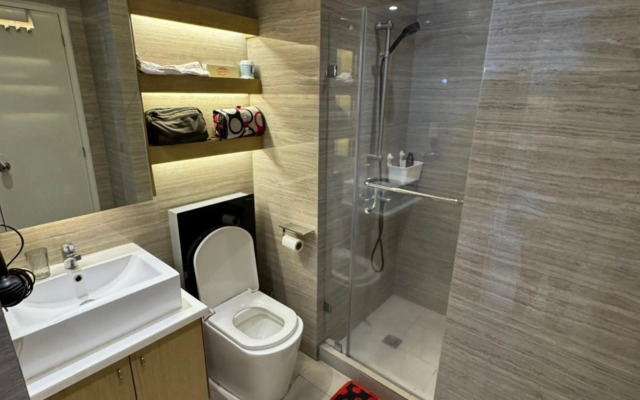 Elegantly designed Condominium in QC