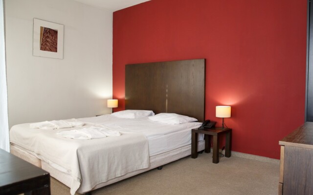 Riverside Boutique Hotel