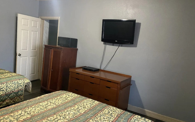 Surf Motel and Apartments